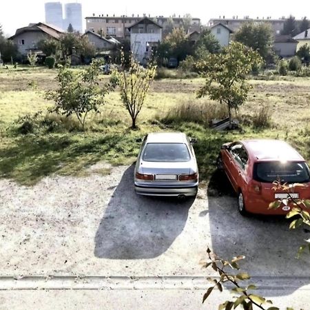 Slatka Sobica Za Dvoje Sa Upotrebom Zajednicke Kuhinje I Kupaonice Zagreb Eksteriør billede