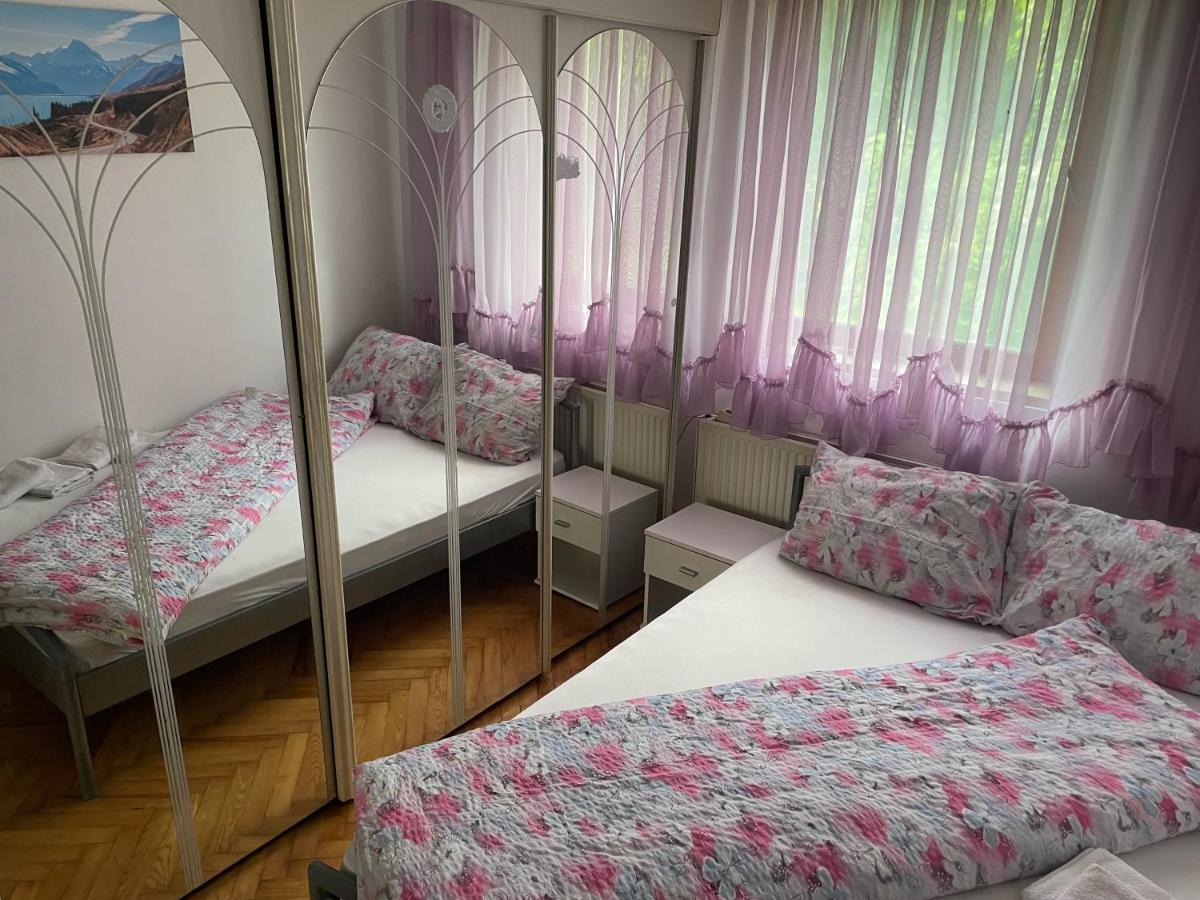 Slatka Sobica Za Dvoje Sa Upotrebom Zajednicke Kuhinje I Kupaonice Zagreb Eksteriør billede